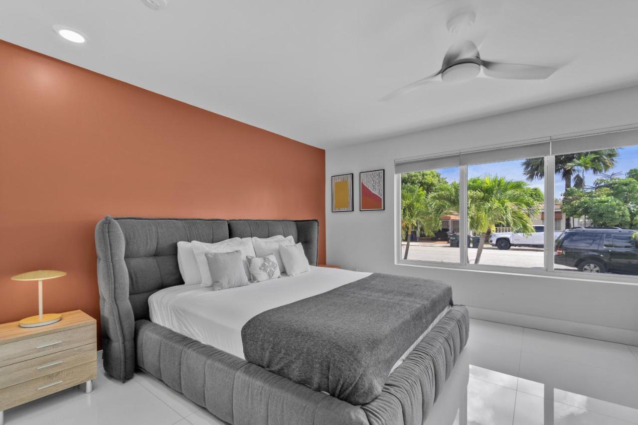 Luxury House 4 Beds Heated Pool W Jaccuzzi Apartamento North Bay Village Exterior foto