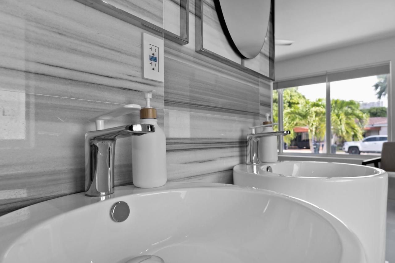 Luxury House 4 Beds Heated Pool W Jaccuzzi Apartamento North Bay Village Exterior foto