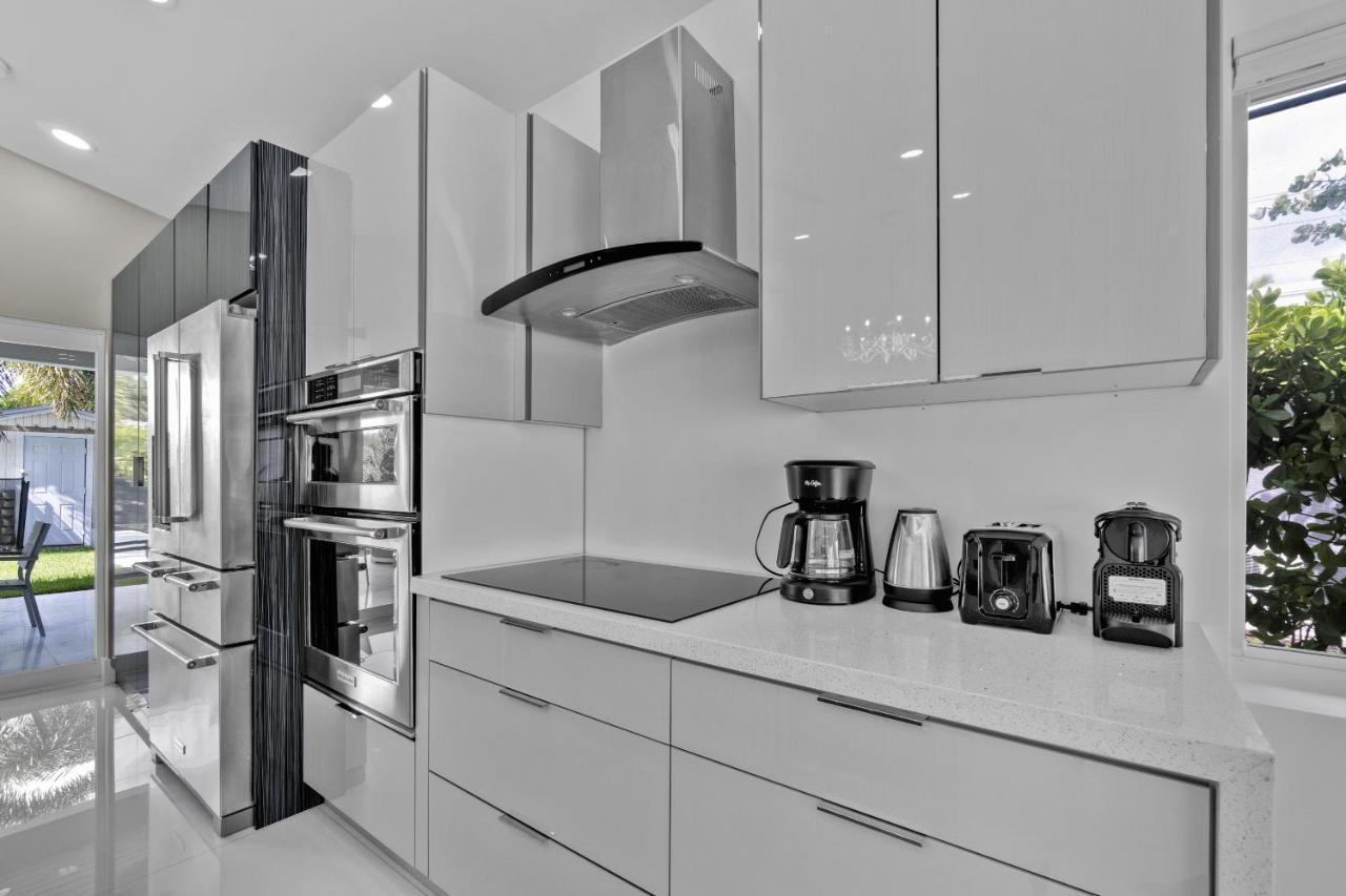 Luxury House 4 Beds Heated Pool W Jaccuzzi Apartamento North Bay Village Exterior foto