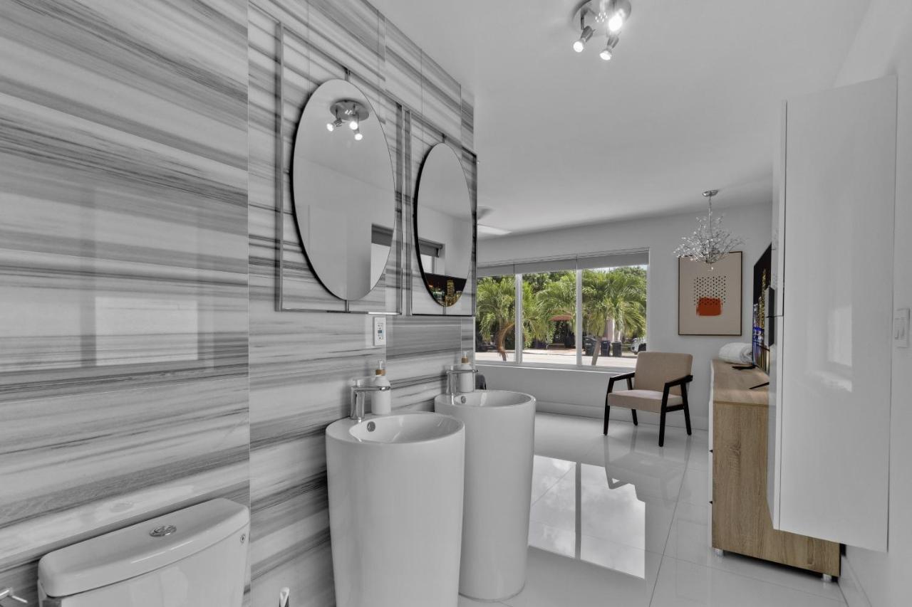 Luxury House 4 Beds Heated Pool W Jaccuzzi Apartamento North Bay Village Exterior foto