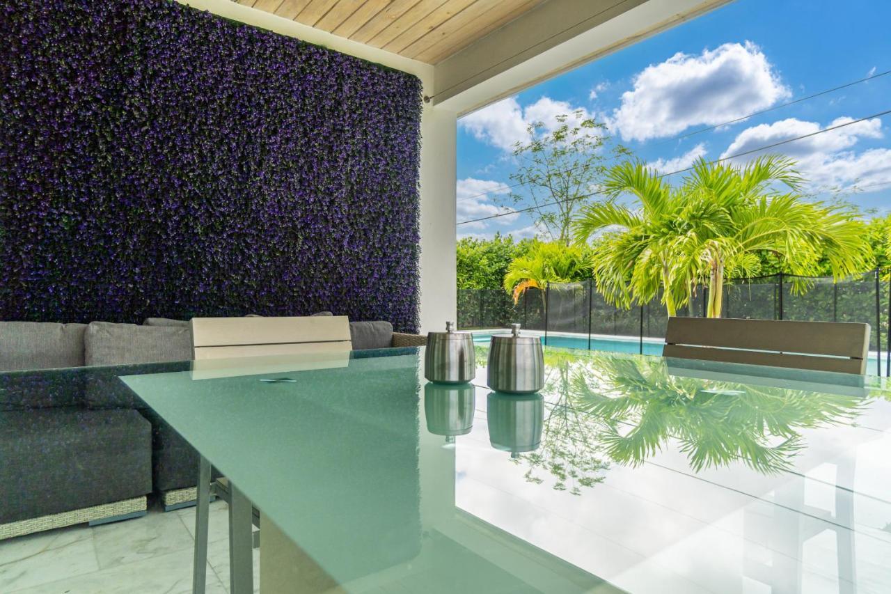 Luxury House 4 Beds Heated Pool W Jaccuzzi Apartamento North Bay Village Exterior foto