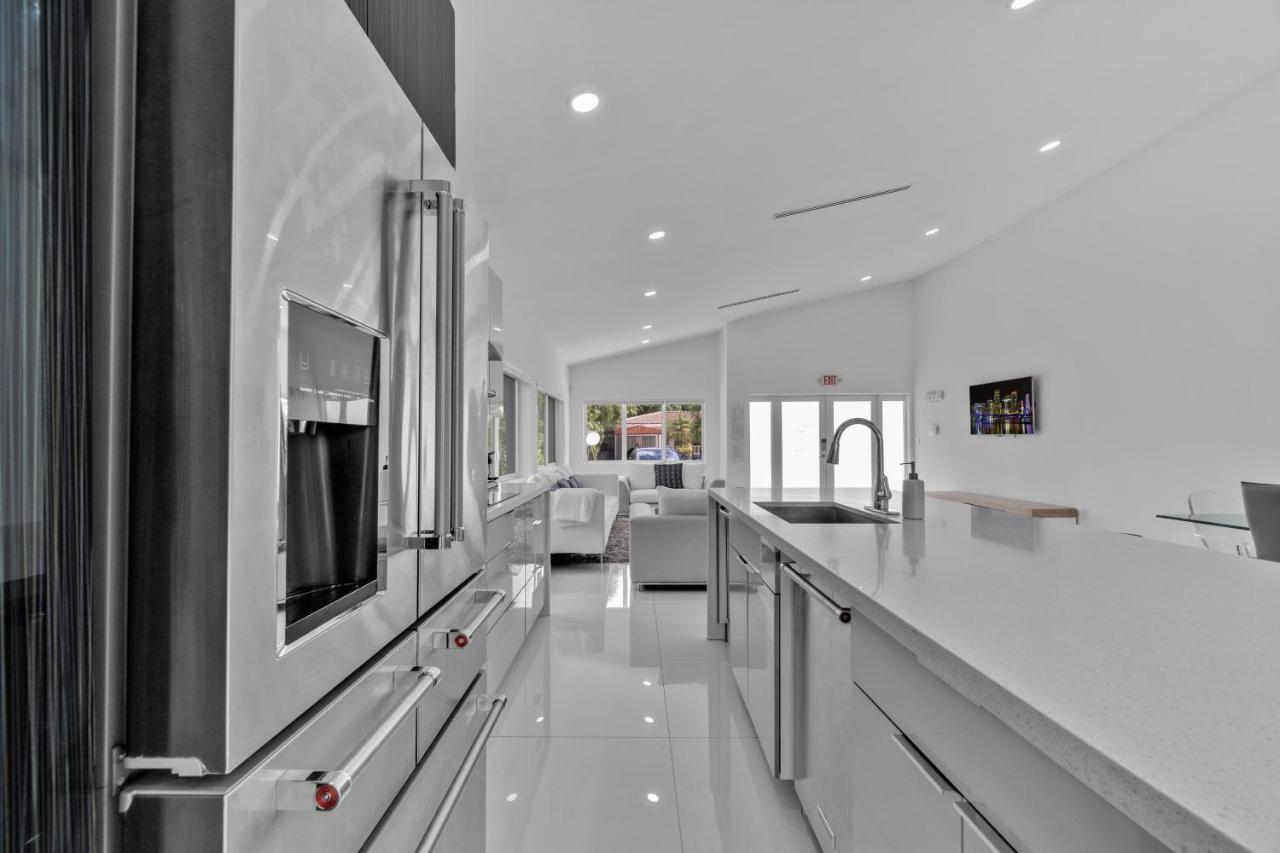 Luxury House 4 Beds Heated Pool W Jaccuzzi Apartamento North Bay Village Exterior foto