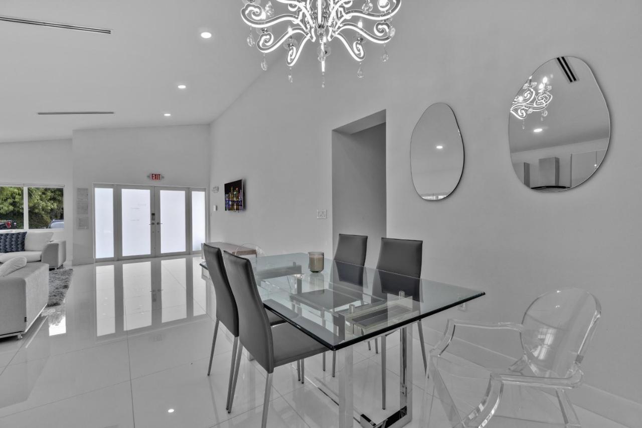 Luxury House 4 Beds Heated Pool W Jaccuzzi Apartamento North Bay Village Exterior foto